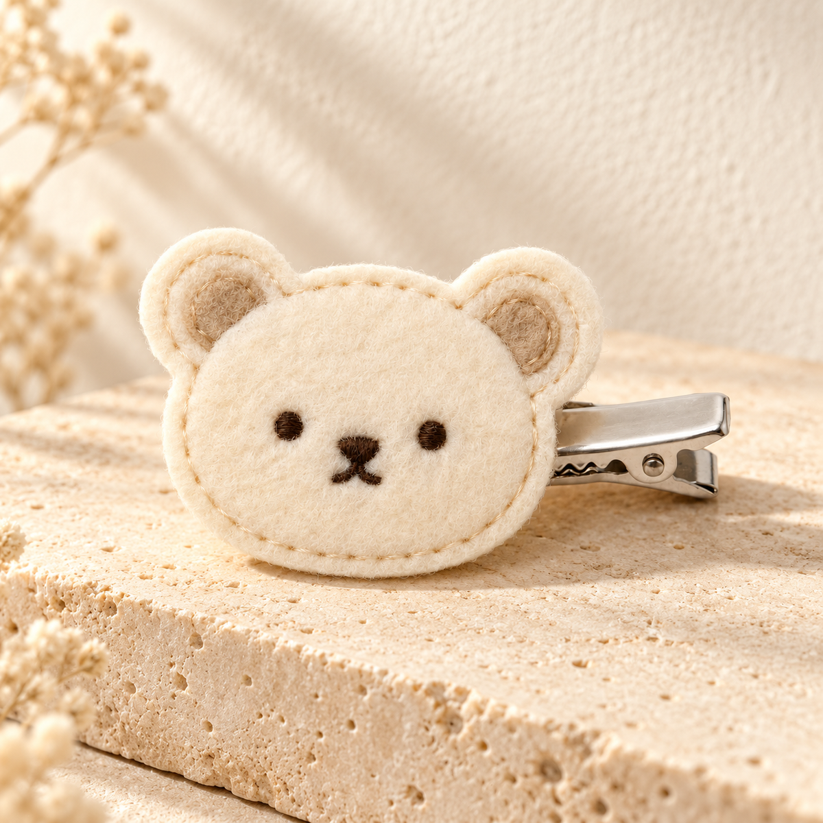 Activemere Cream Bear Face Pet Hair Clip with Silver-Tone Alligator-Style Clip
